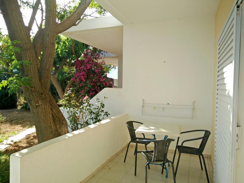 Ledakis Studios Frangocastelo Exterior photo
